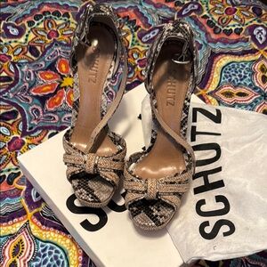 SCHUTZ Kennedy Stacked Heel Snake